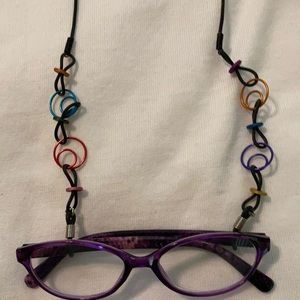 Eyeglass holder for neck